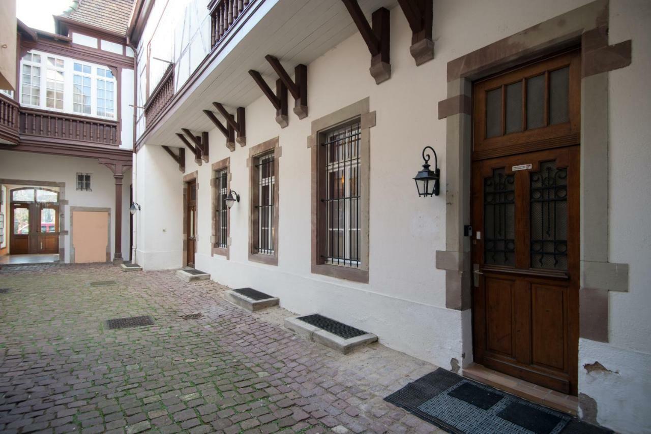 " Mademoiselle " 17 Boulevard Du Champ De Mars Colmar Eksteriør billede